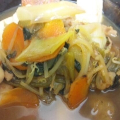 ほうれん草がなかったので小松菜でやりました。モヤシを煮物に使ったの初めてでしたが美味しくいただけました。